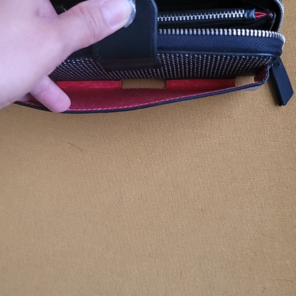 Wallet - Picture 4 of 4